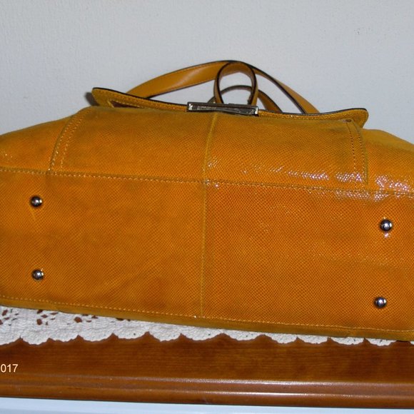 B. Makowsky Satchel Lombard Lizard Dandelion - Picture 6 of 11